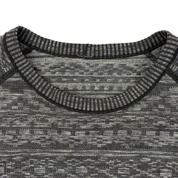 Lululemon Rest Less Pullover Size 6 Heathered Black Gray Jacquard Textured - Picture 3 of 9